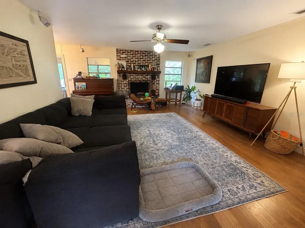 308 N Salisbury Avenue Deland FL 32720