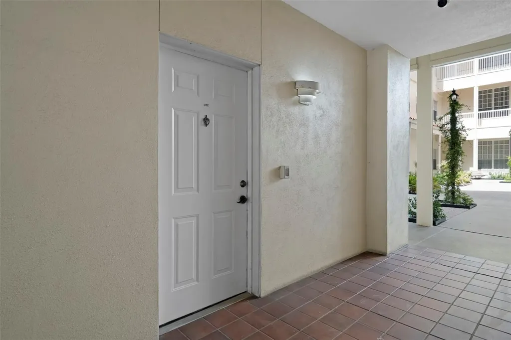 701 Mirror Lake Drive N St Petersburg FL 33701