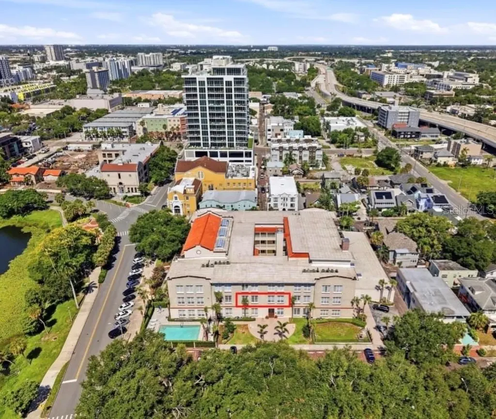 701 Mirror Lake Drive N St Petersburg FL 33701