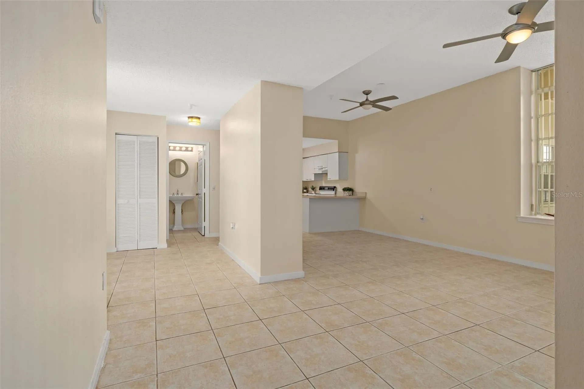 701 Mirror Lake Drive N St Petersburg FL 33701
