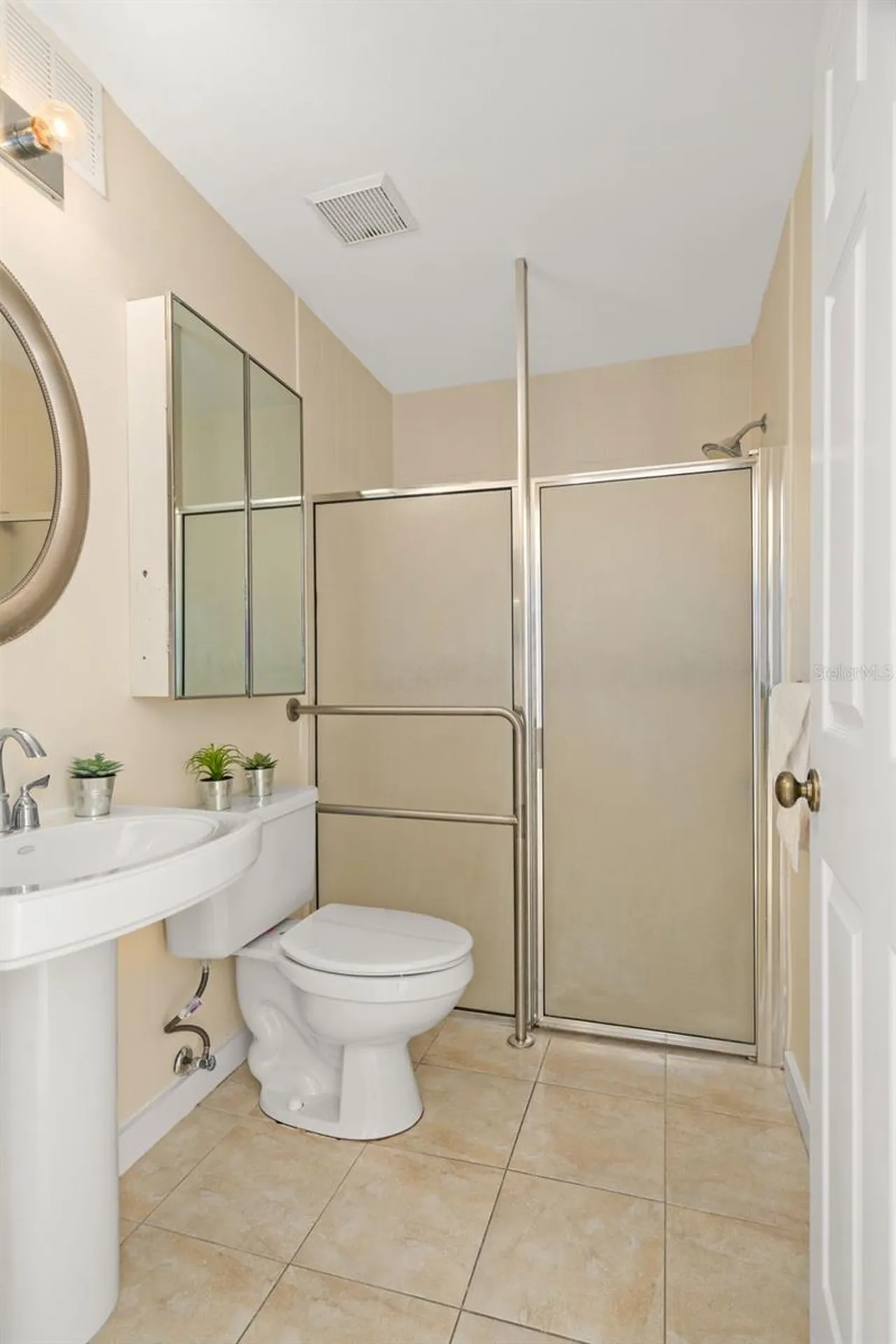 701 Mirror Lake Drive N St Petersburg FL 33701