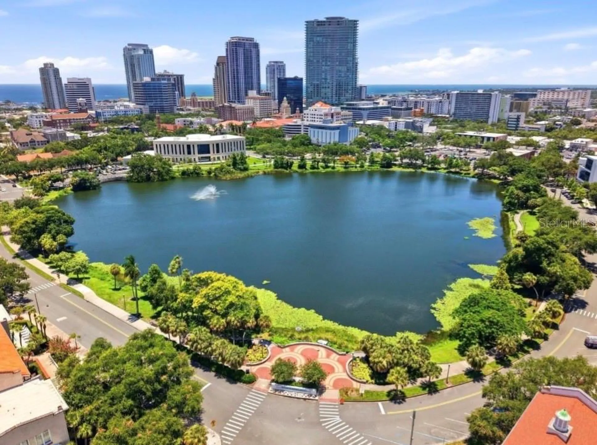 701 Mirror Lake Drive N St Petersburg FL 33701