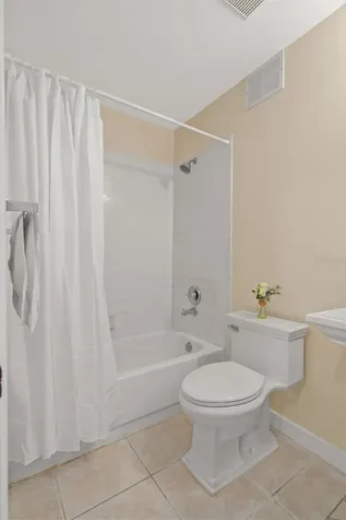 701 Mirror Lake Drive N St Petersburg FL 33701