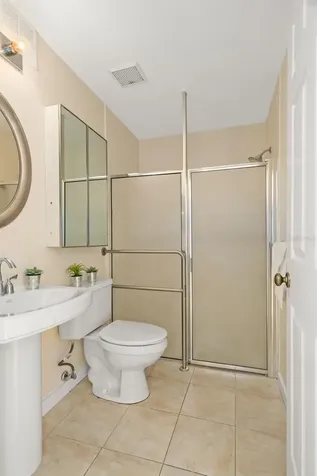 701 Mirror Lake Drive N St Petersburg FL 33701