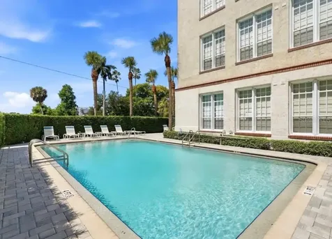 701 Mirror Lake Drive N St Petersburg FL 33701
