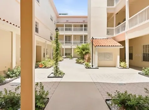 701 Mirror Lake Drive N St Petersburg FL 33701