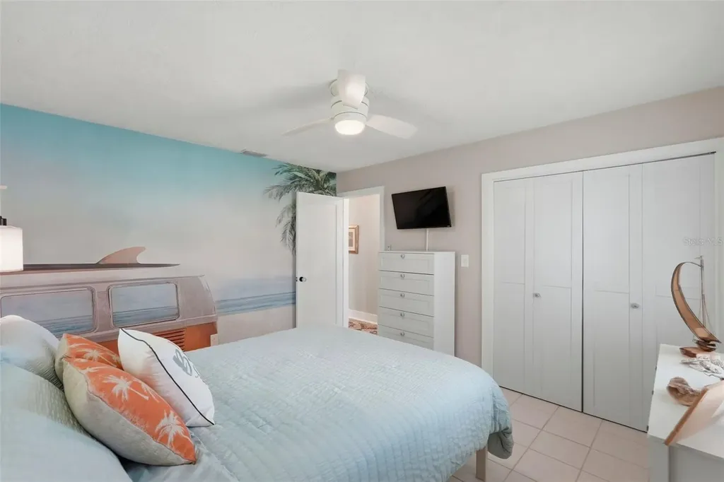 2061 Michigan Avenue NE St Petersburg FL 33703