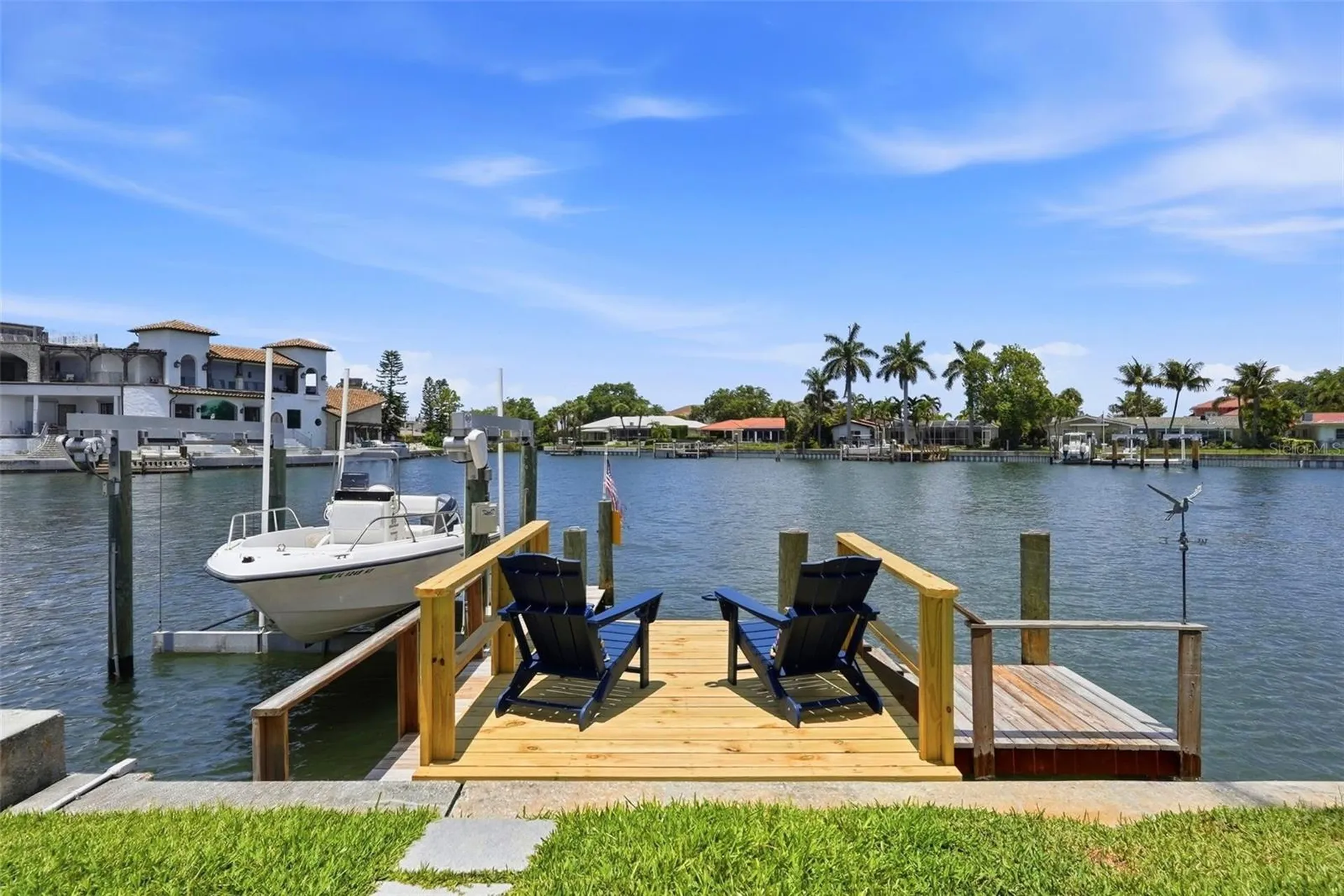 2061 Michigan Avenue NE St Petersburg FL 33703