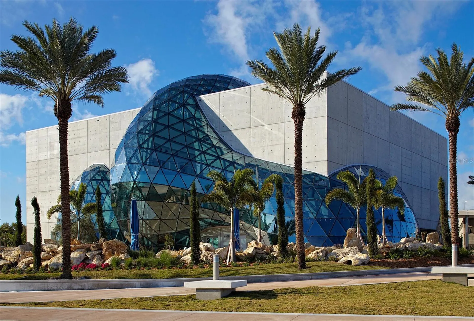 2061 Michigan Avenue NE St Petersburg FL 33703