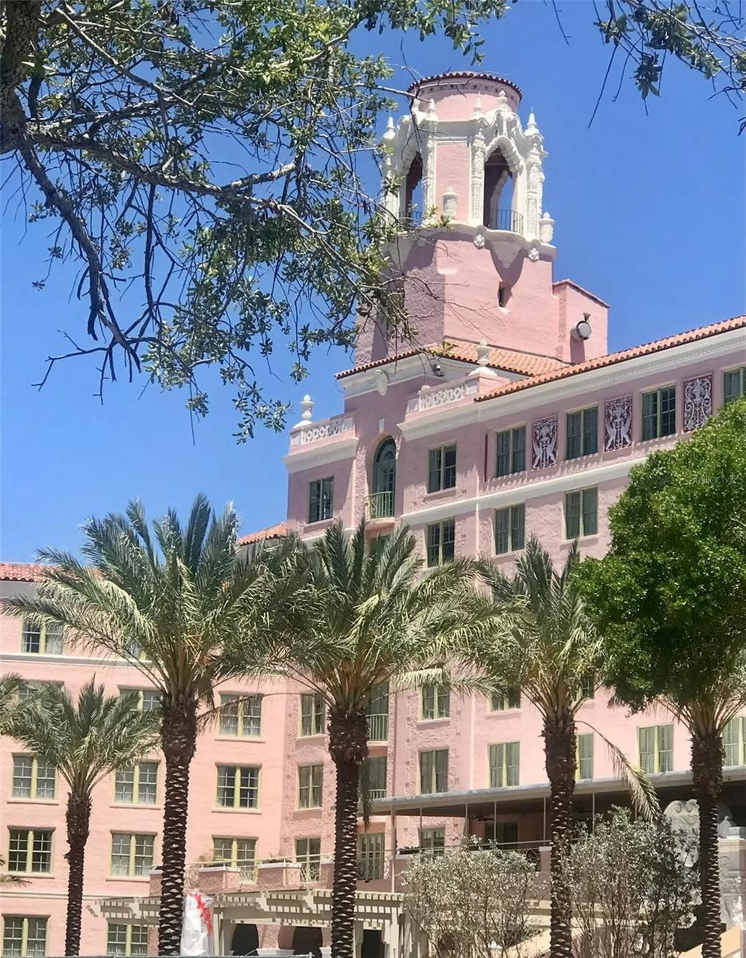 2061 Michigan Avenue NE St Petersburg FL 33703
