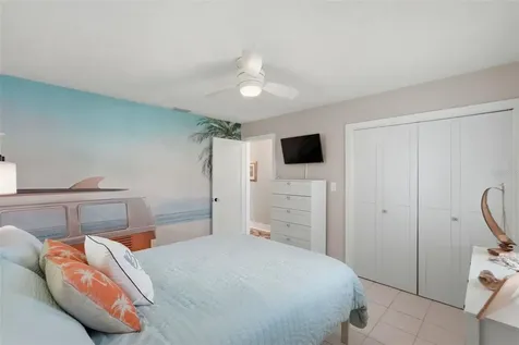2061 Michigan Avenue NE St Petersburg FL 33703