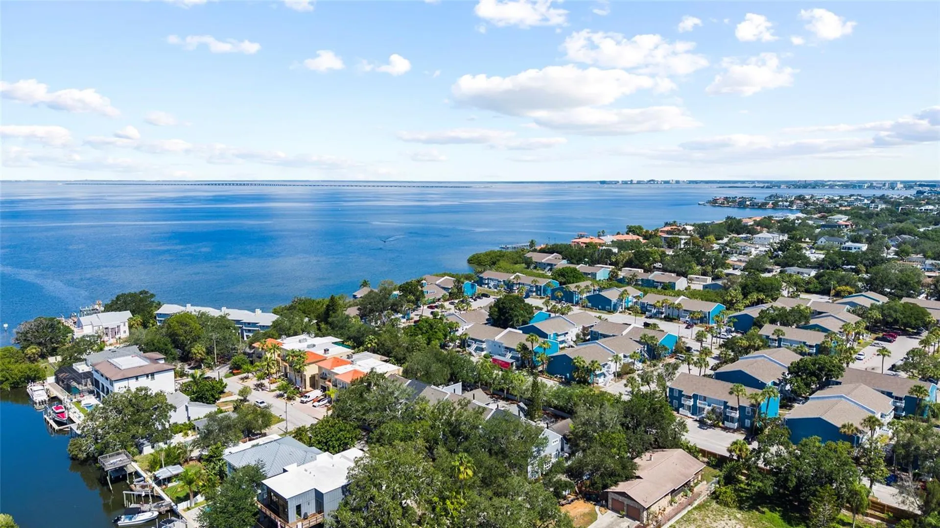 4833 W Flamingo Road Tampa FL 33611