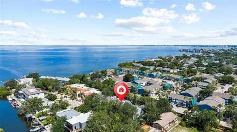 4833 W Flamingo Road Tampa FL 33611