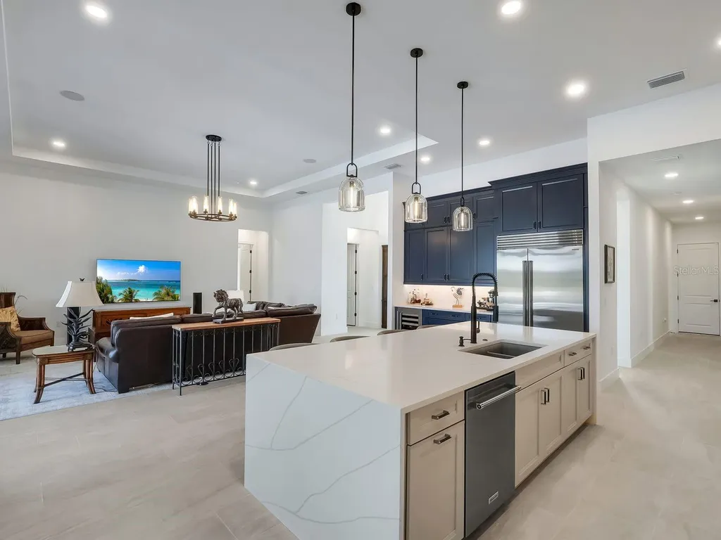 2428 Waterfront Circle Sarasota FL 34240