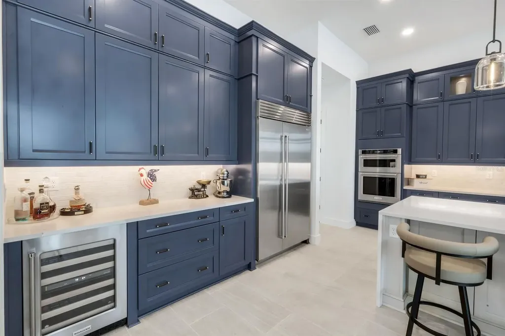 2428 Waterfront Circle Sarasota FL 34240