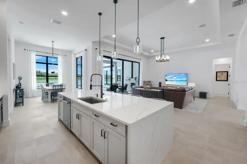 2428 Waterfront Circle Sarasota FL 34240