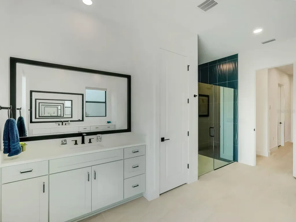 2428 Waterfront Circle Sarasota FL 34240