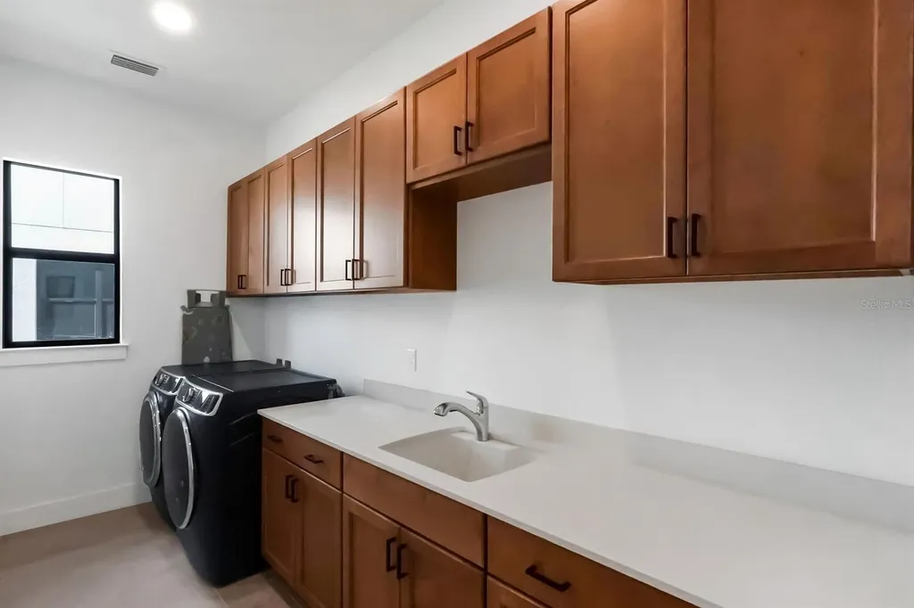 2428 Waterfront Circle Sarasota FL 34240