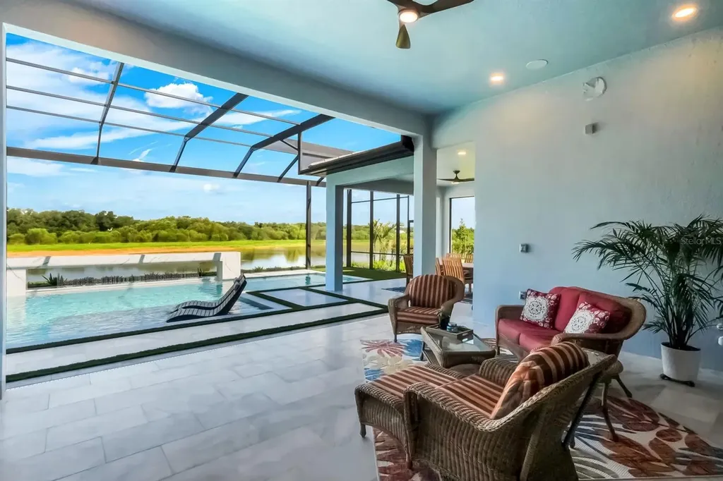 2428 Waterfront Circle Sarasota FL 34240
