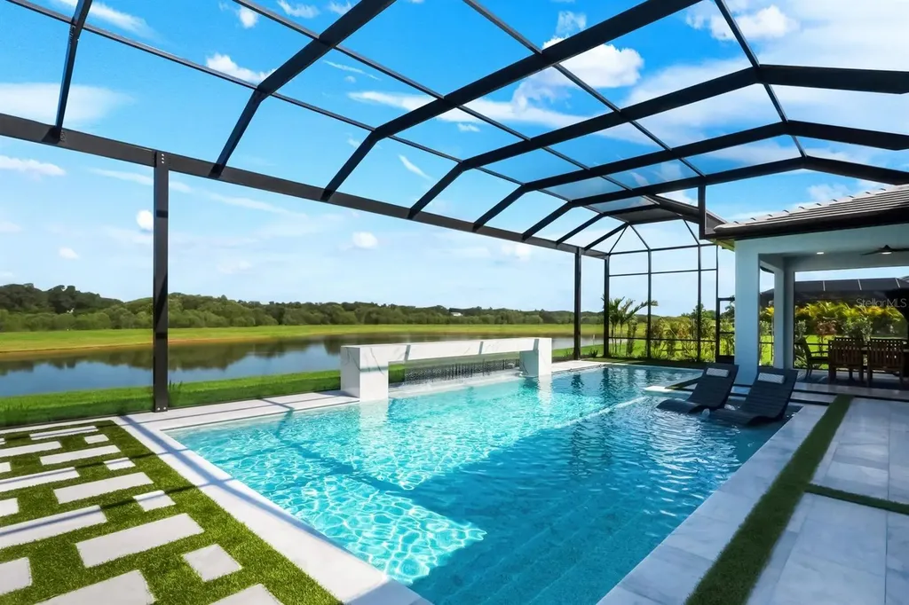 2428 Waterfront Circle Sarasota FL 34240