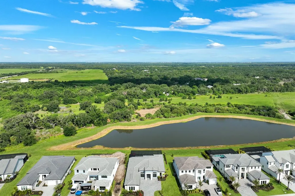 2428 Waterfront Circle Sarasota FL 34240