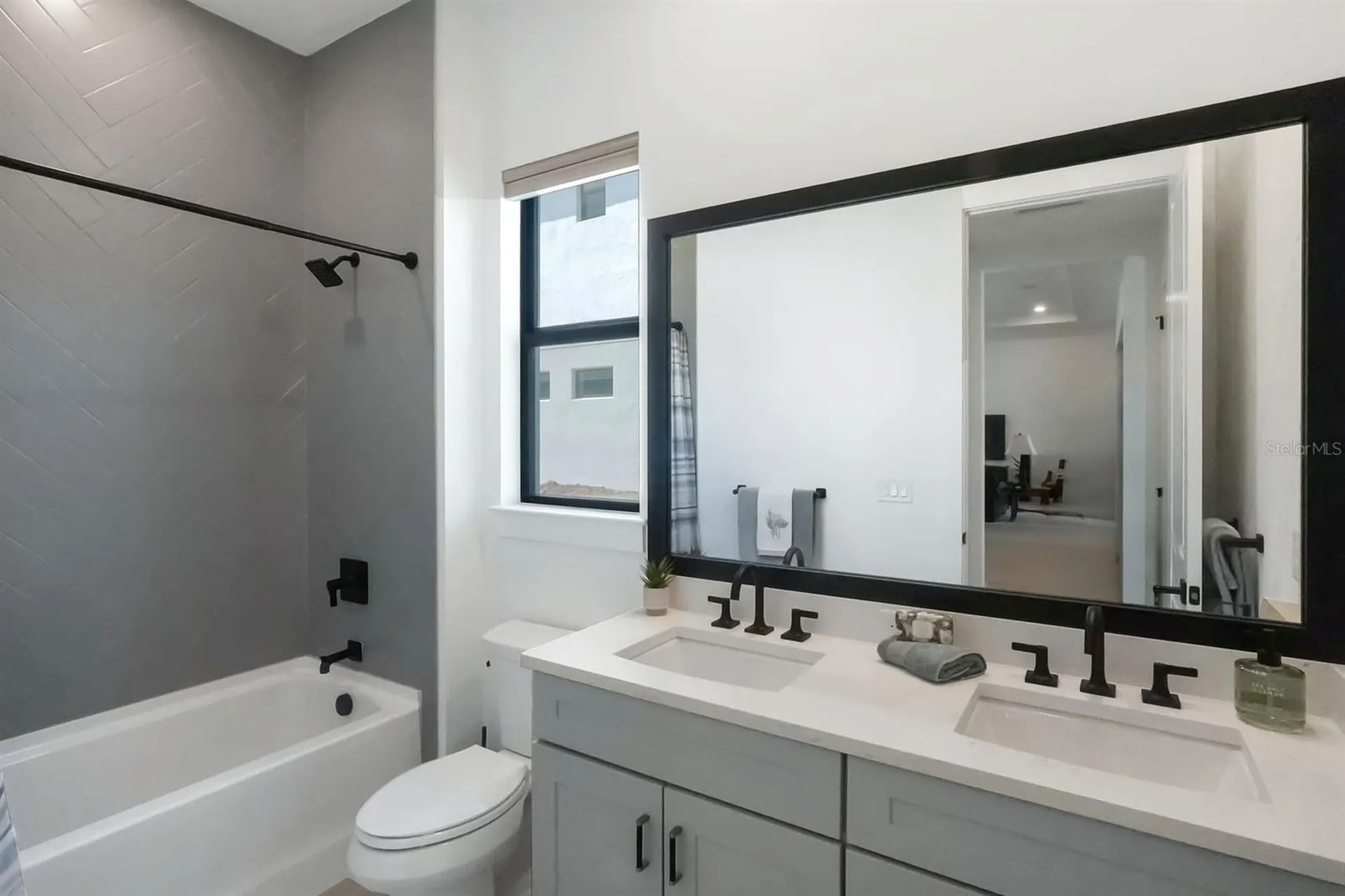 2428 Waterfront Circle Sarasota FL 34240