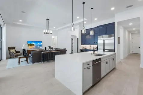 2428 Waterfront Circle Sarasota FL 34240