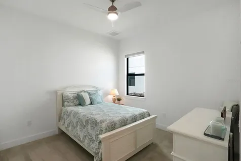 2428 Waterfront Circle Sarasota FL 34240