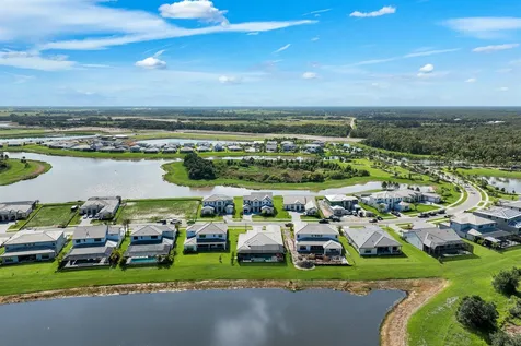 2428 Waterfront Circle Sarasota FL 34240