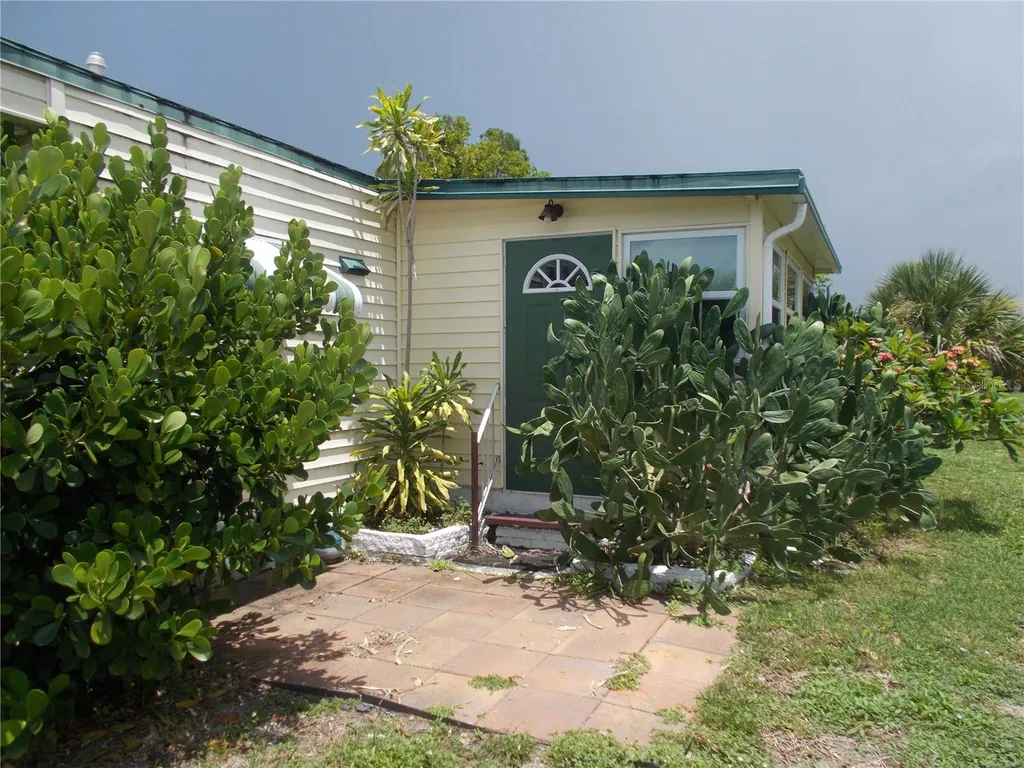 6872 Haawi Court North Port FL 34287