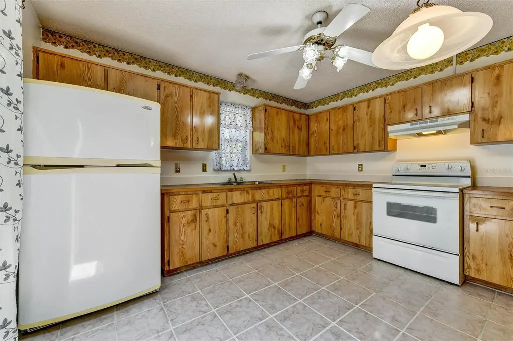 9136 Emerald Boulevard Hudson FL 34667