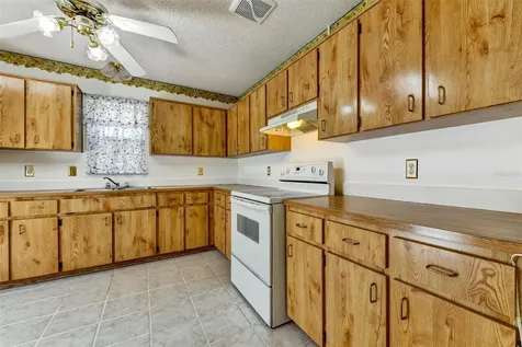 9136 Emerald Boulevard Hudson FL 34667