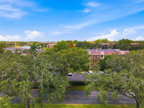 5605 Coral Lake Drive Margate FL 33063