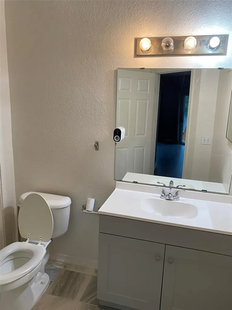 3707 Conroy Road Orlando FL 32839