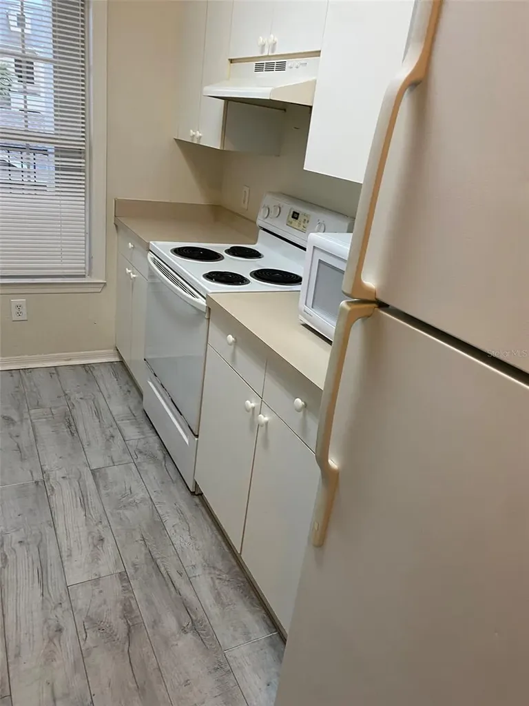 3707 Conroy Road Orlando FL 32839