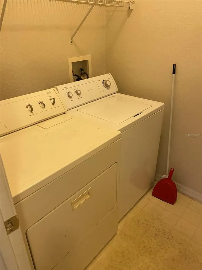 3707 Conroy Road Orlando FL 32839
