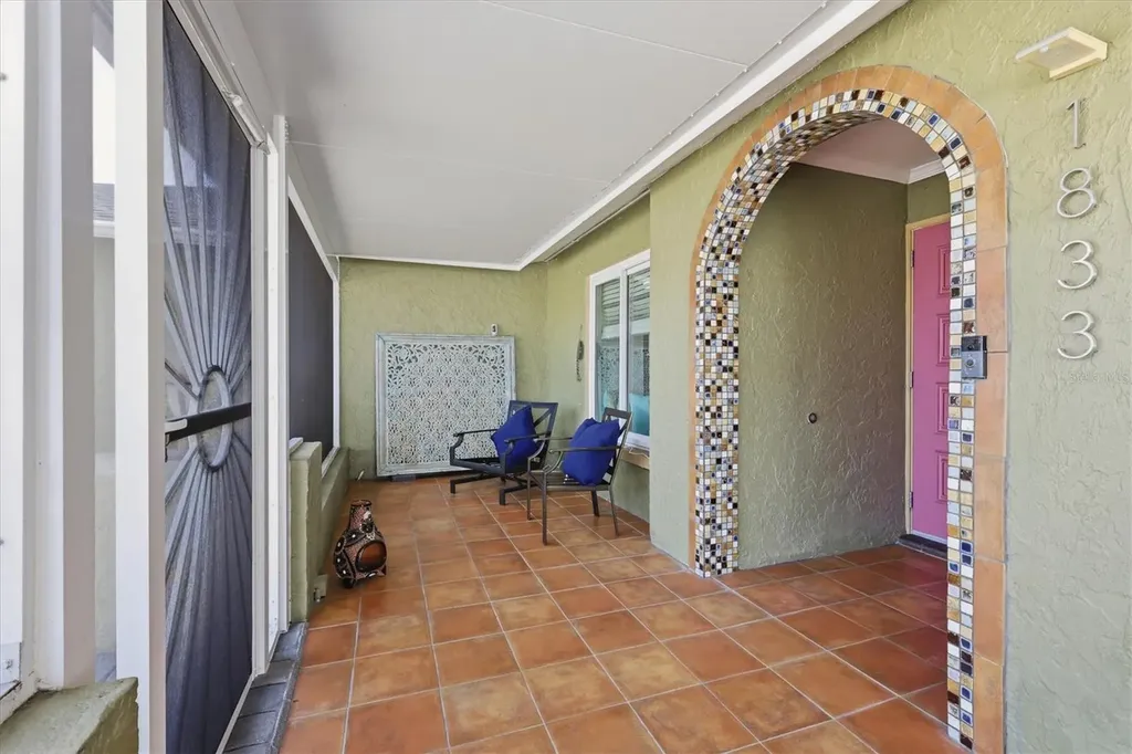 1833 Oak View Drive Sarasota FL 34232