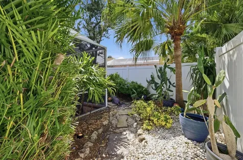 1833 Oak View Drive Sarasota FL 34232