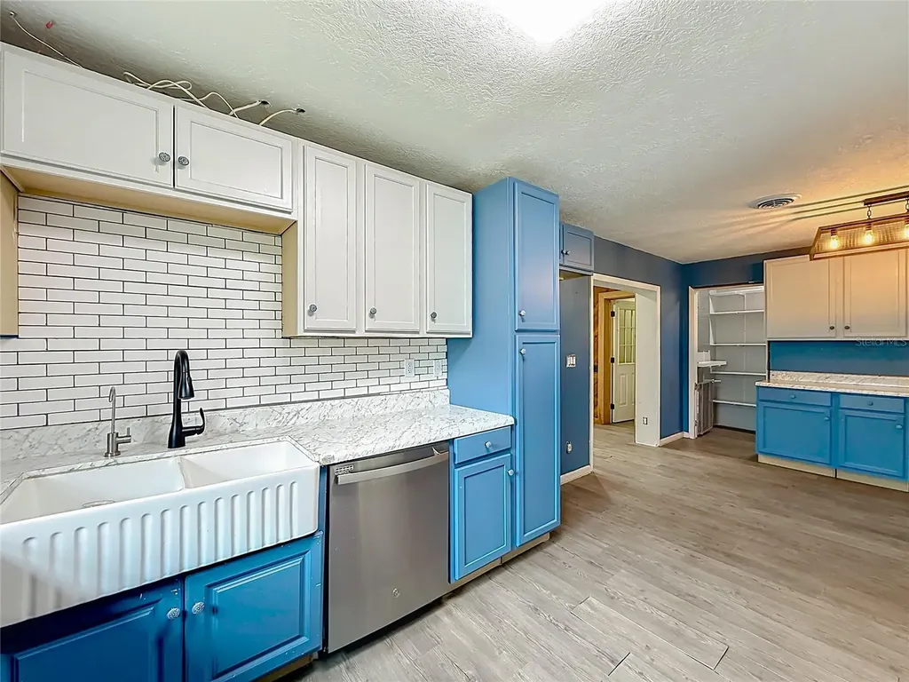 2405 NE 2nd Street Ocala FL 34470