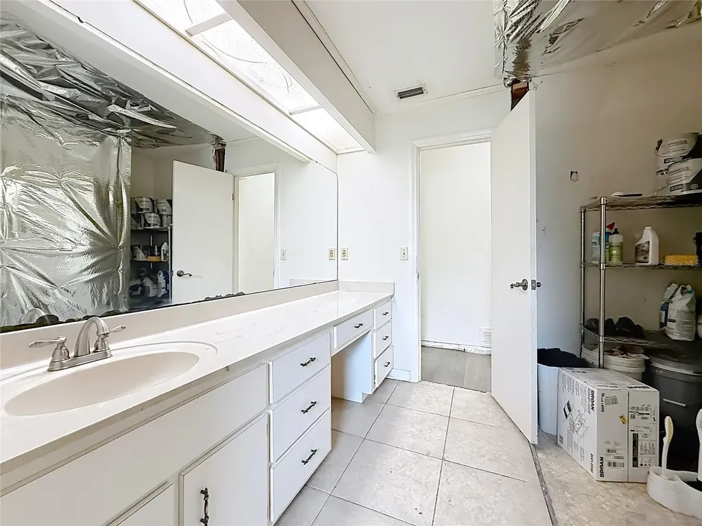 2405 NE 2nd Street Ocala FL 34470