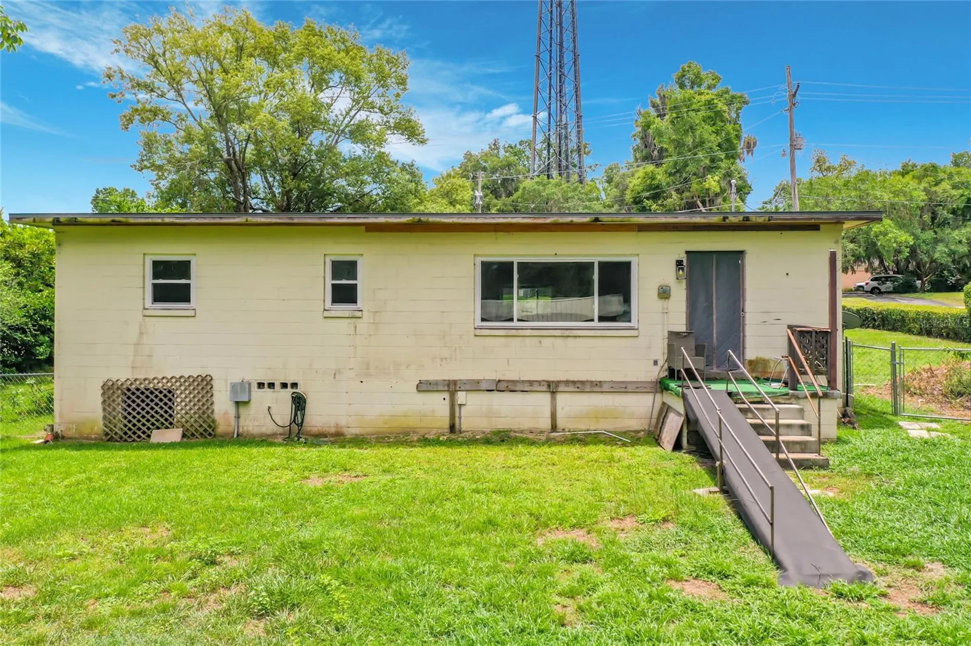 2405 NE 2nd Street Ocala FL 34470
