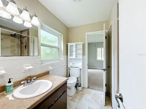 2405 NE 2nd Street Ocala FL 34470