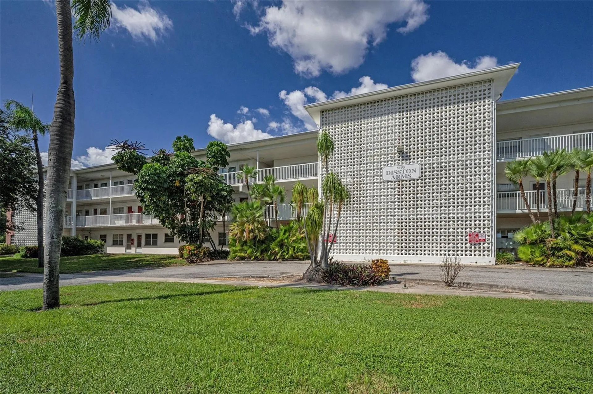 5155 9th Avenue N St Petersburg FL 33710
