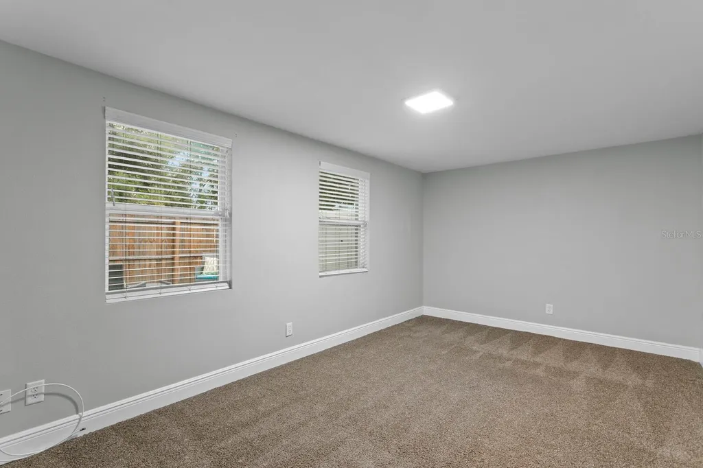 3526 W Paul Avenue Tampa FL 33611