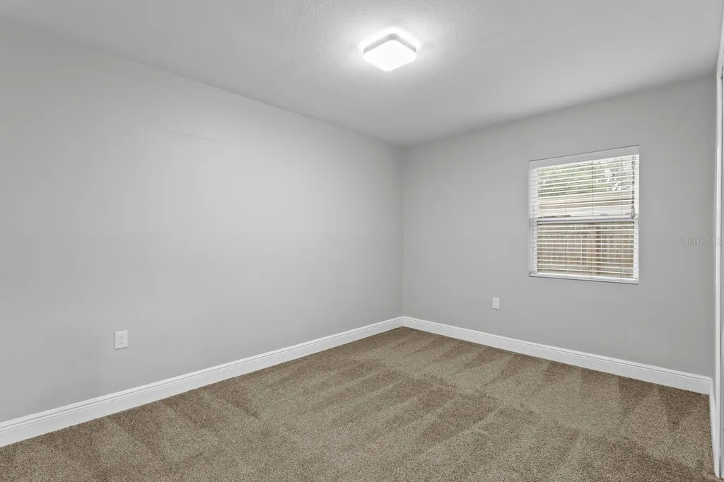 3526 W Paul Avenue Tampa FL 33611