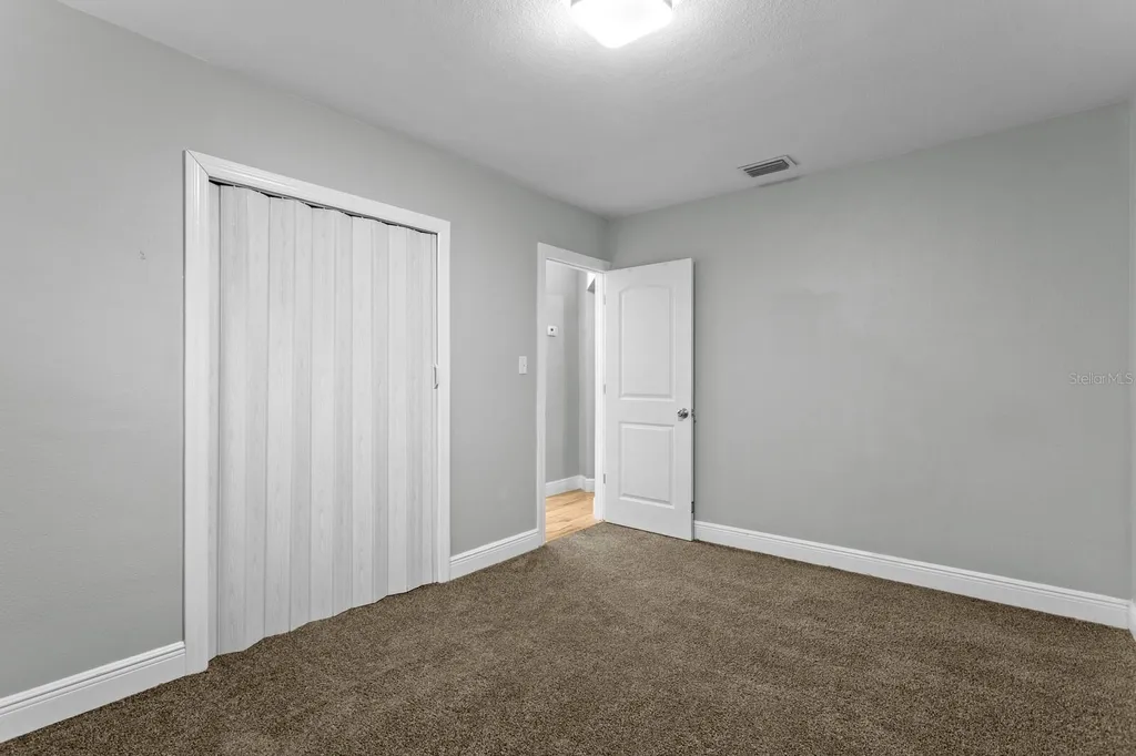 3526 W Paul Avenue Tampa FL 33611