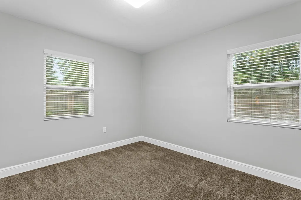 3526 W Paul Avenue Tampa FL 33611