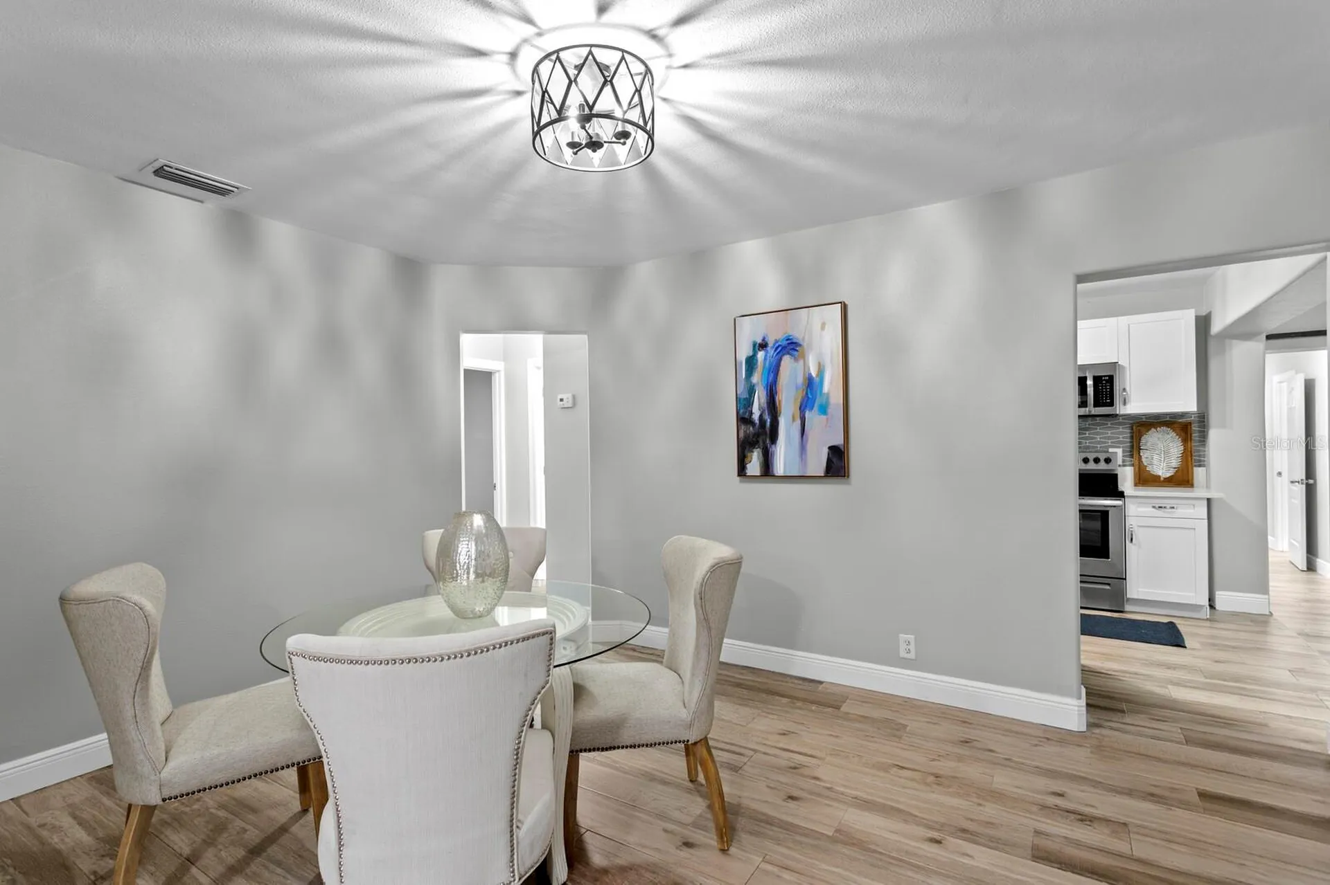 3526 W Paul Avenue Tampa FL 33611