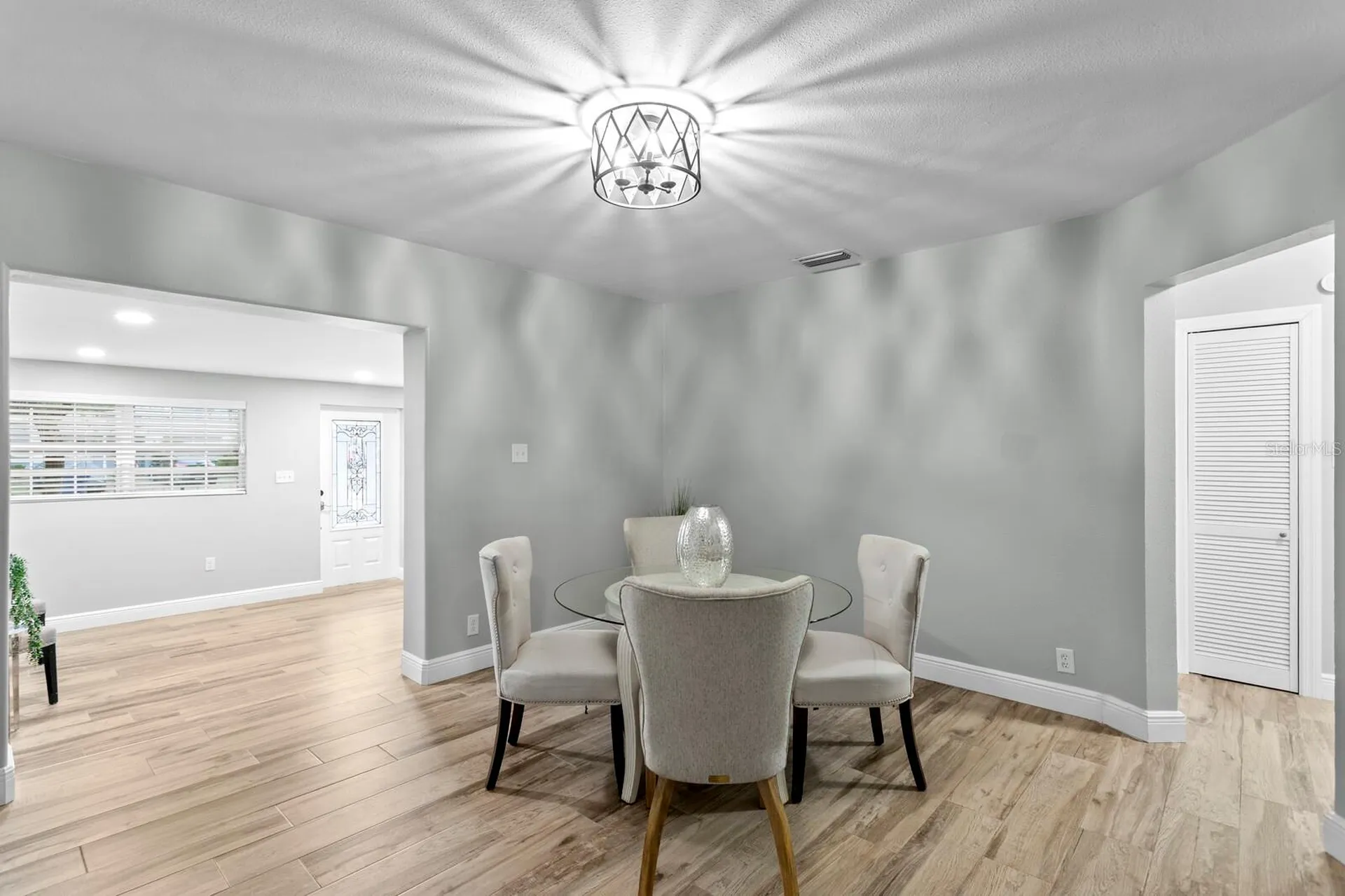 3526 W Paul Avenue Tampa FL 33611