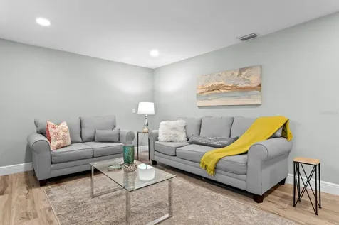 3526 W Paul Avenue Tampa FL 33611